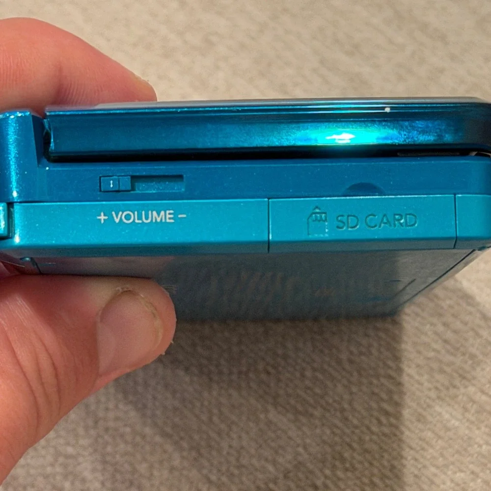 Nintendo 3ds aqua
